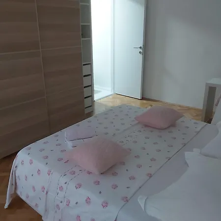 Apartment Adi *